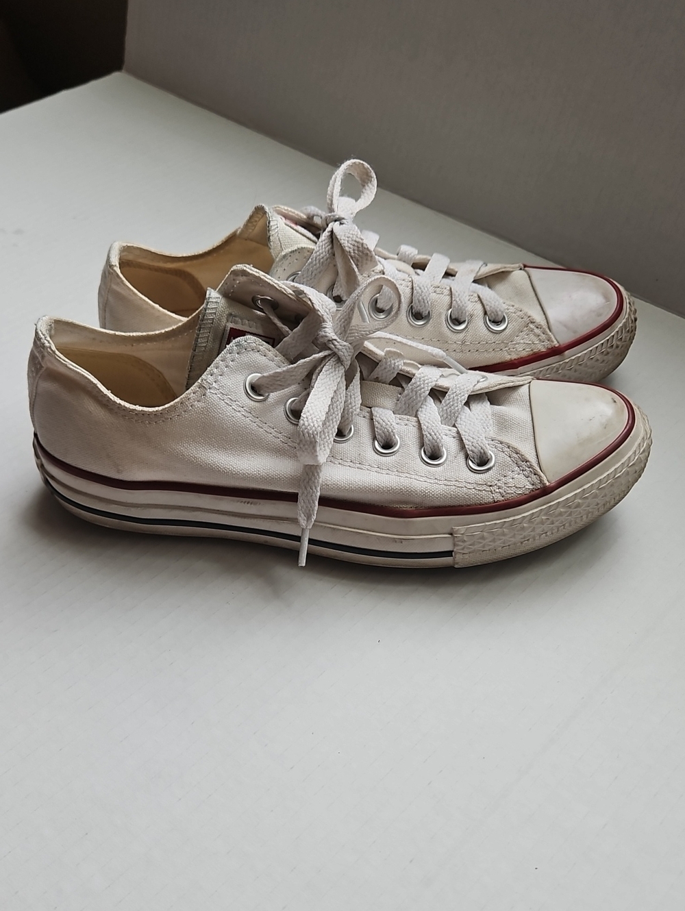 Converse All Stars White Low Tops Size M5 W7